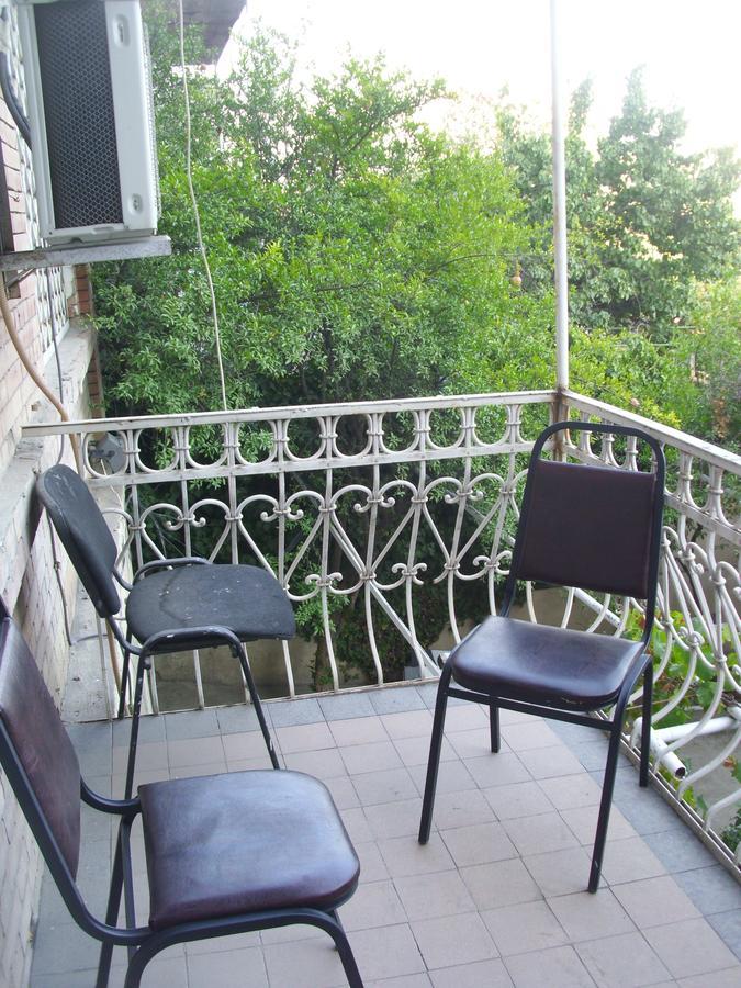 Nita Hotel Tbilisi Exterior foto
